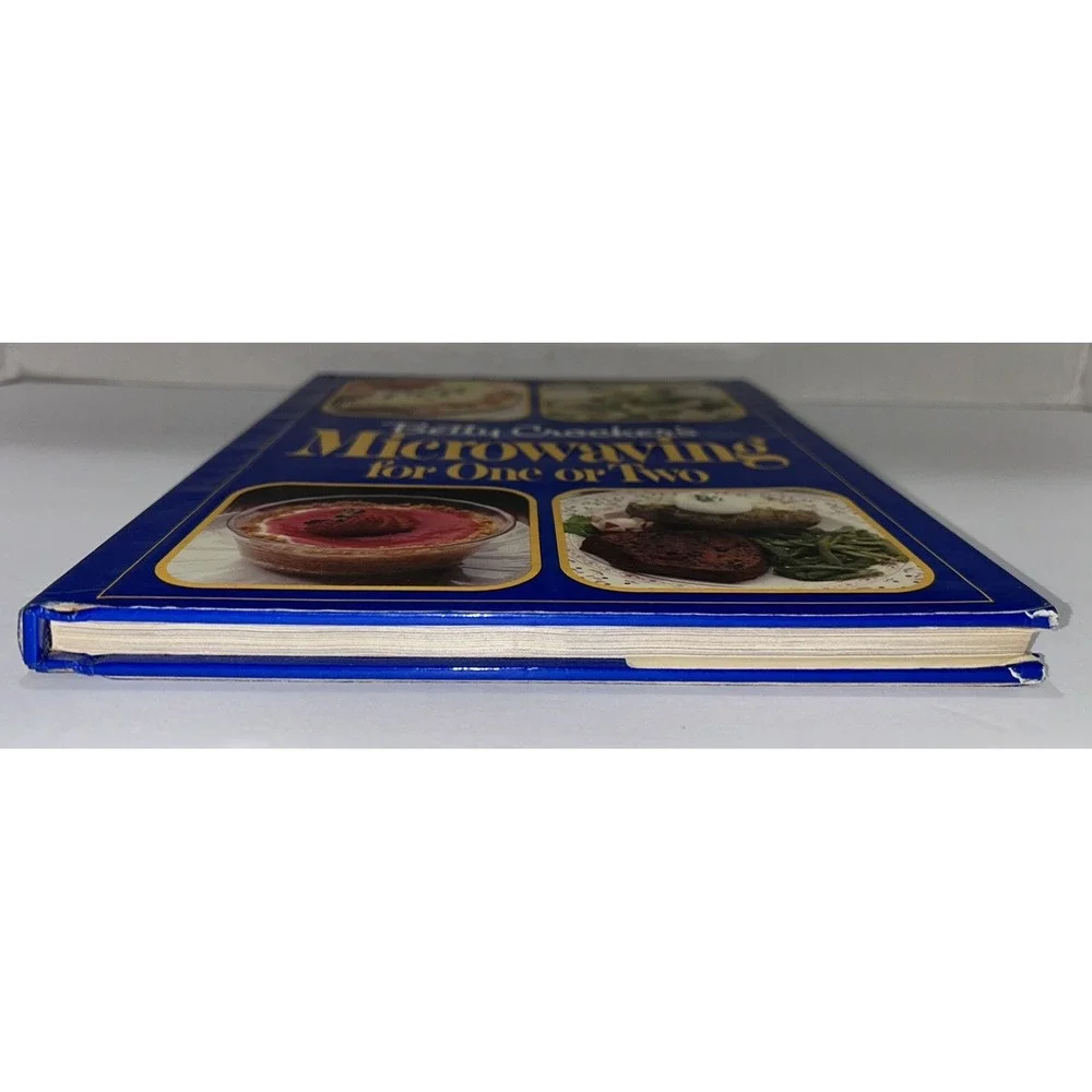 Betty Crocker's Microwaving for One or Two Hardcover‎ DJ 1985 1st Edition